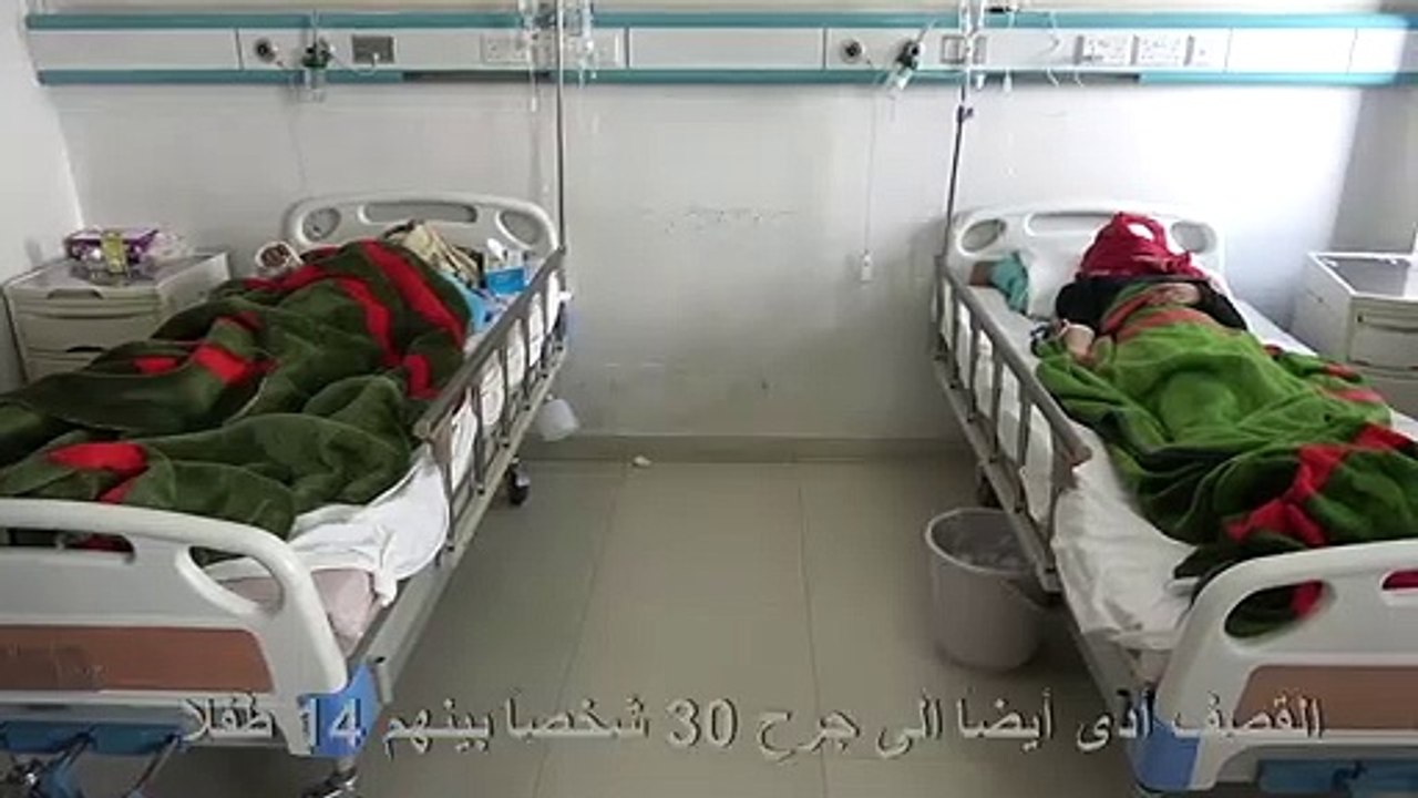 جرحى القصف على محافظة حجة اليمنية يتلقون العلاج
