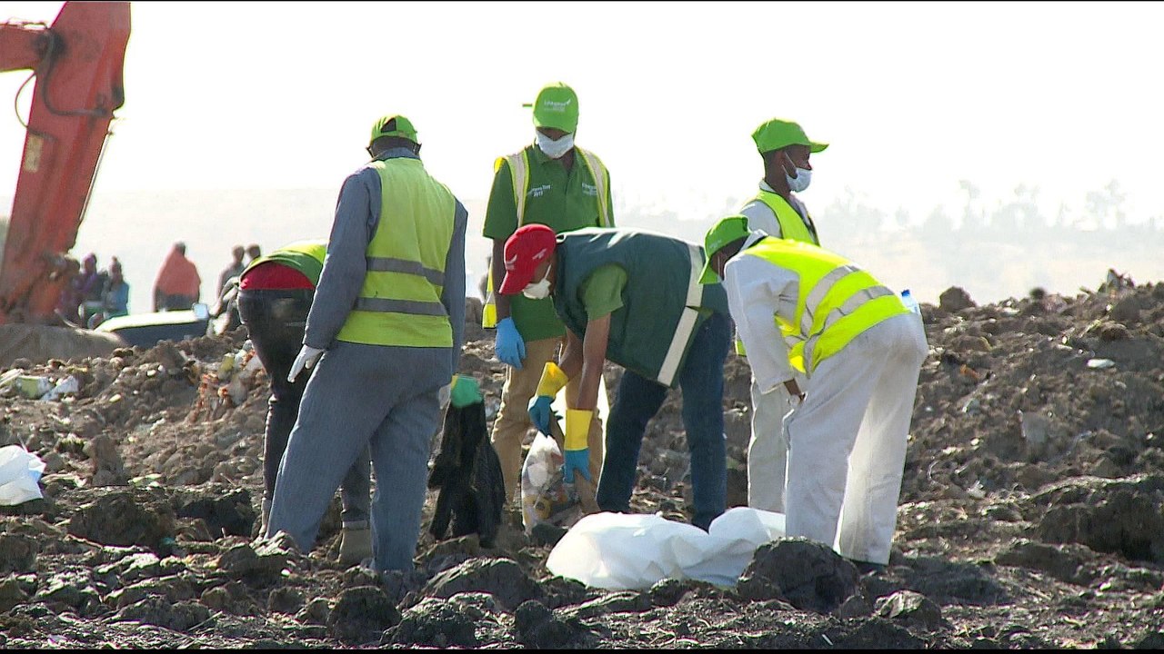 Ethiopia airlines crash: Families of victims visit site
