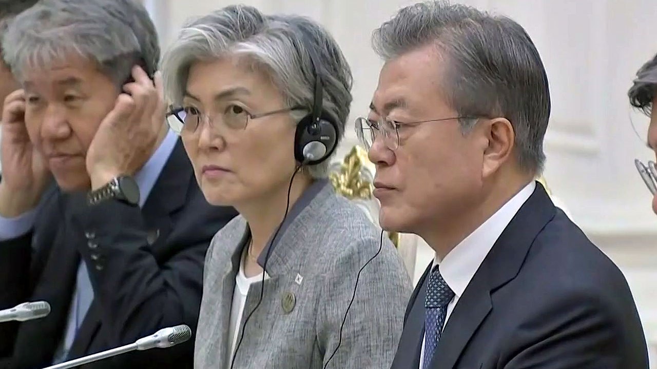 문 대통령, 정상회담 도중 보고 받아...靑 "어떤 상황속에도 북미 협상 재개 노력"...