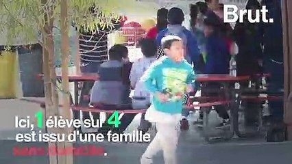 Le directeur d'une école californienne vient en aide à ses élèves SDF
