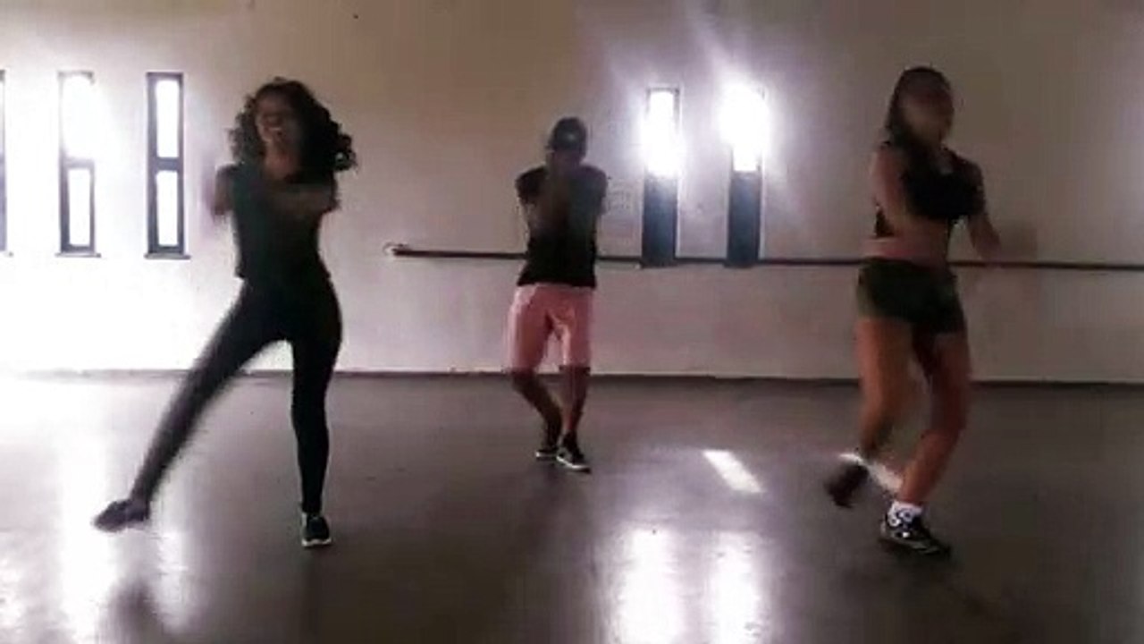 Rabiola- Mc Kevinho  DanceMoving (Coreografia)