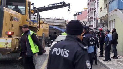 5 araca çarpan kamyon beyaz eşya deposuna girdi: 2 ölü, 1 yaralı (4) - KAYSERİ