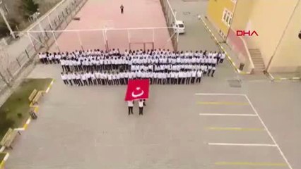 Elazığ'da 250 Öğrenciyle 'Ay- Yıldız' Koreografisi