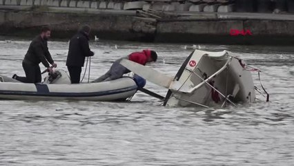 İstanbul- Haliç'te Yelkenli Battı 5
