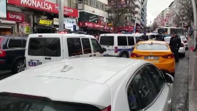 Boşanmak İsteyen Eşine Tüfek Doğrulttu