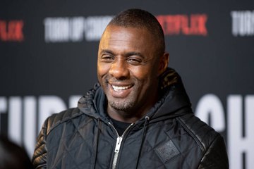 Idris Elba Tells Fans How to Achieve Perfect Selfie