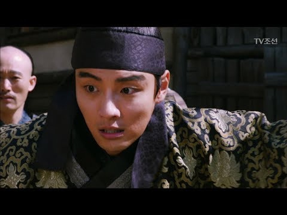위험에 빠진 윤시윤, 숨겨왔던 무술실력을!! (멋짐) [대군 – 사랑을 그리다 8회]...