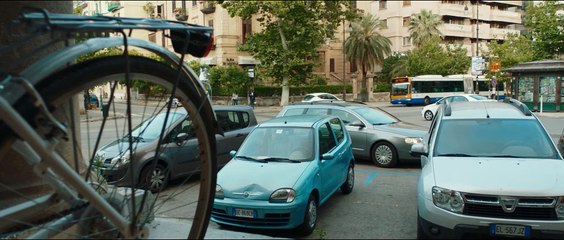 Clip - MOMENTI DI TRASCURABILE FELICITÀ - Papà non rispetta le regole