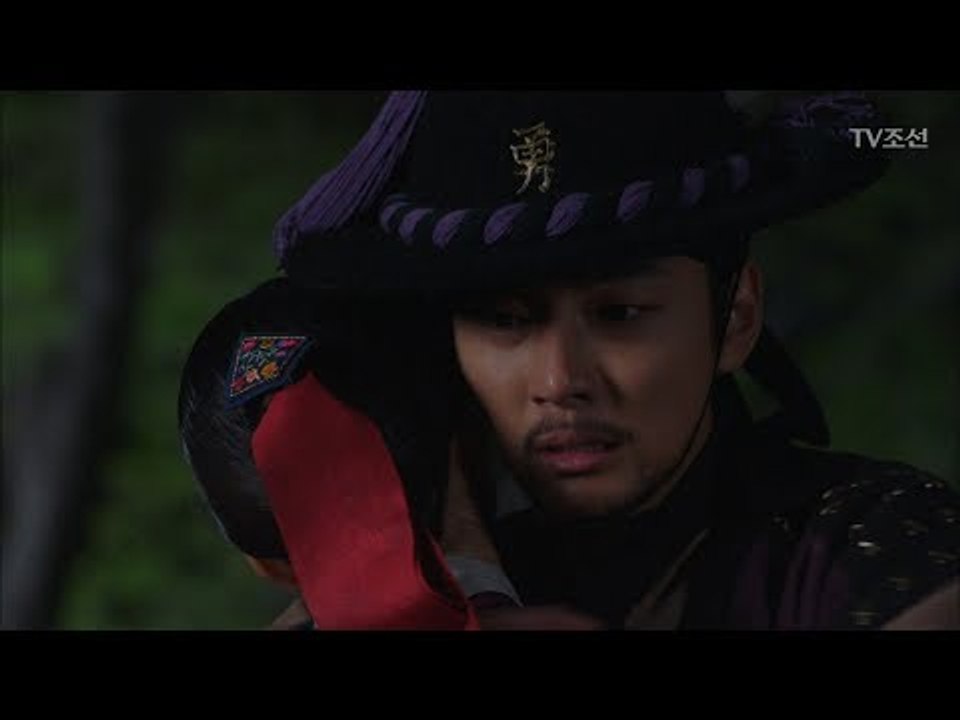 “절 믿으세요” 남겠다는 진세연, 윤시윤과 뜨거운 포옹 [대군 – 사랑을 그리다 16...