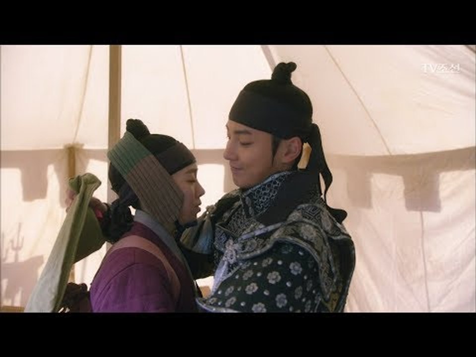 “함께 하여 떨렸어” 윤시윤의 진세연을 향한 애틋한 고백 [대군 – 사랑을 그리다 7...