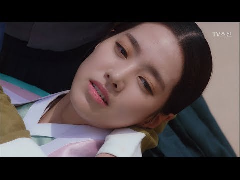 쓰러진 진세연 앞에 나타난 남자를 휘로 착각하는데... [대군 – 사랑을 그리다 12회] 20180408