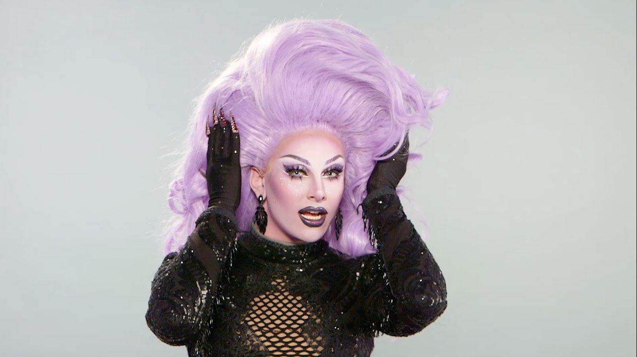 Jan Sport's Cosmo Queens Makeup Transformation