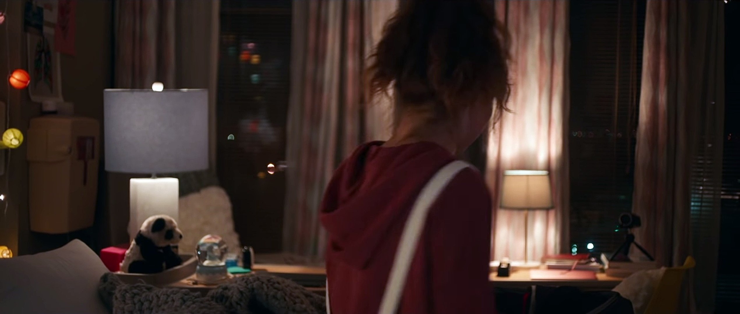 ⁣FIVE FEET APART Movie - Hot Hospital Romance
