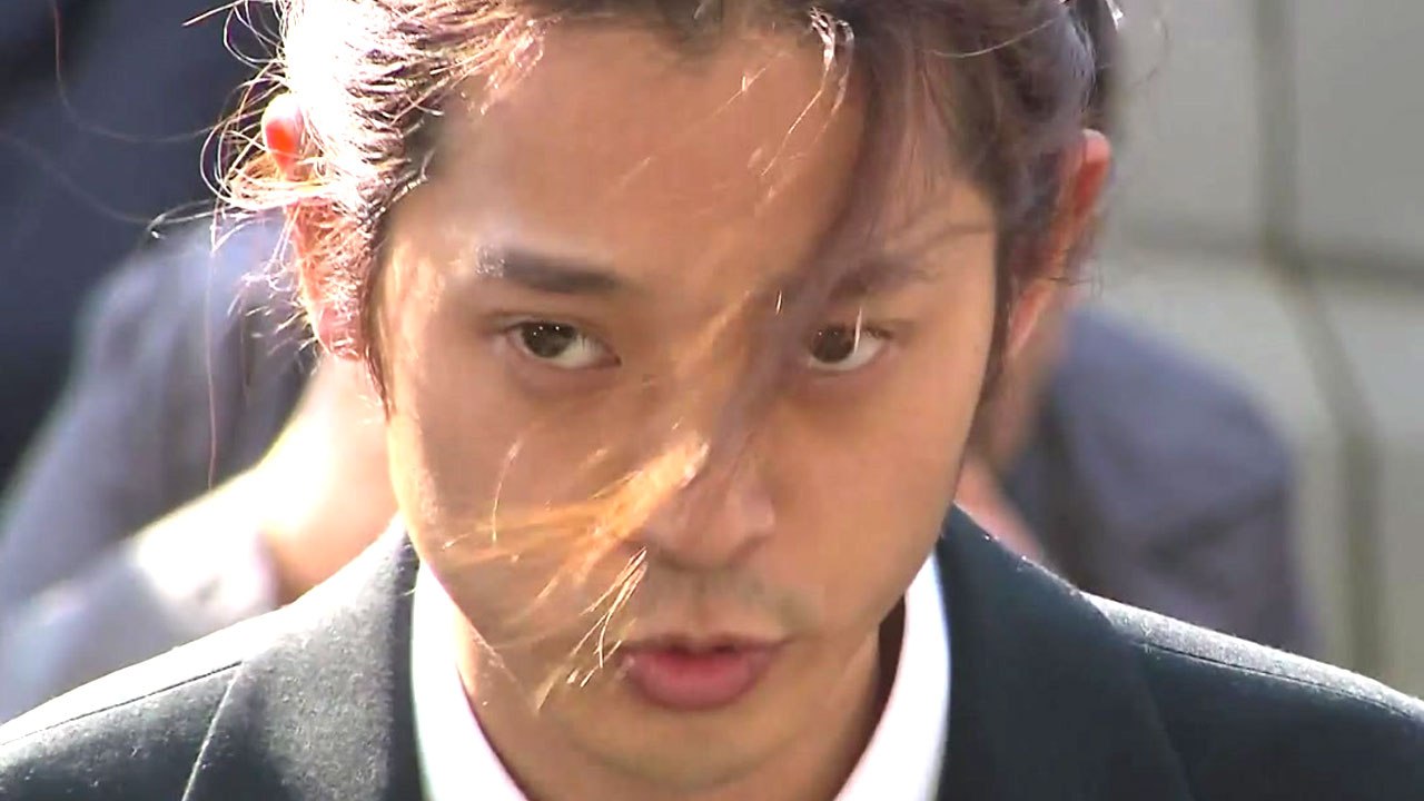 '불법 촬영' 정준영 조사...오후 승리 출석 / YTN