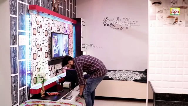 अकेली मैडम ने घर में बुलाकर किया गलत काम ! Akeli Jawan Maidam Aur Young Boy -Mast Video