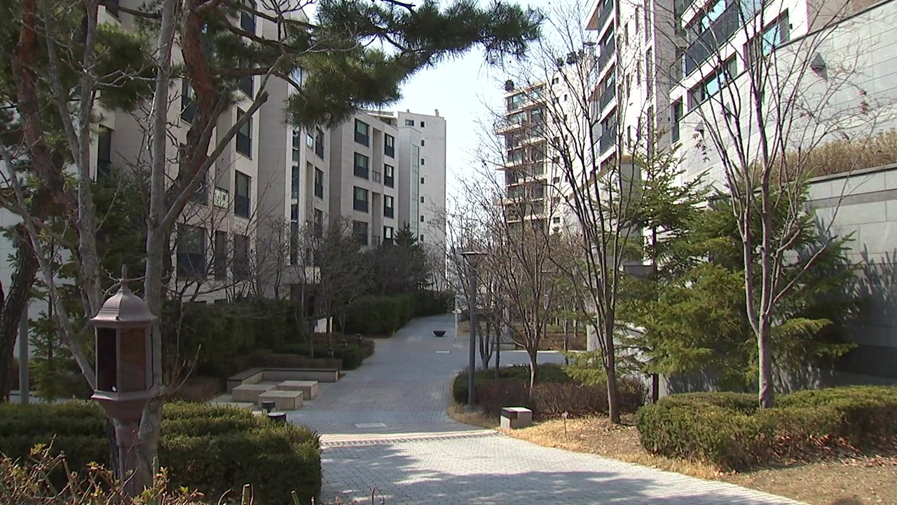 고가 아파트 공시가 '정조준'...다주택자 보유세 압박 / YTN