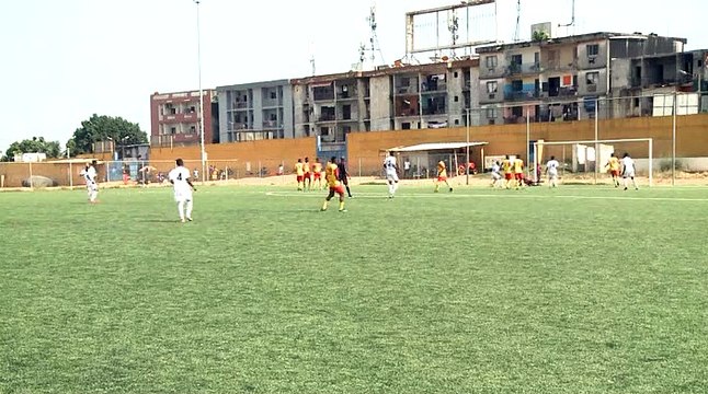 Football : Le résumé du match es bingerville vs zoman fc