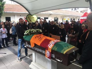 Demet Akbağ'ın Eşi Zafer Çika, Son Yolculuğuna Uğurlanıyor