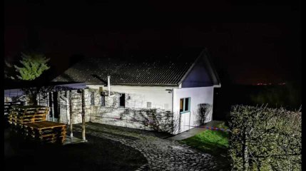 Découverte d’un corps ligoté et brûlé dans un gîte à Rochefort: trois personnes arrêtées dans le Limbourg