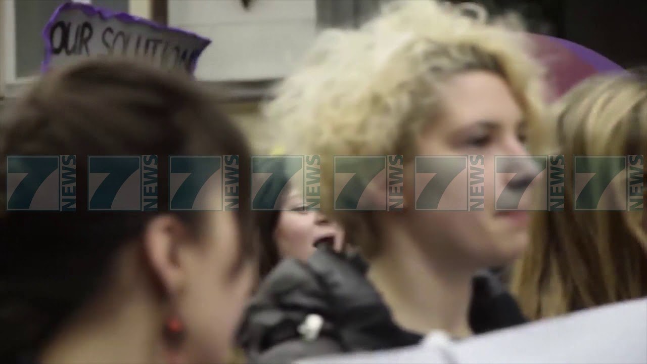 8 MARSI PRITET ME PROTESTA NE SHUME VENDE TE BOTES - News, Lajme - Kanali 7
