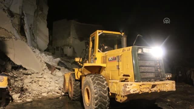 İdlib'deki Yoğun Hava Saldırılarında Ölenlerin Sayısı 12'ye Yükseldi