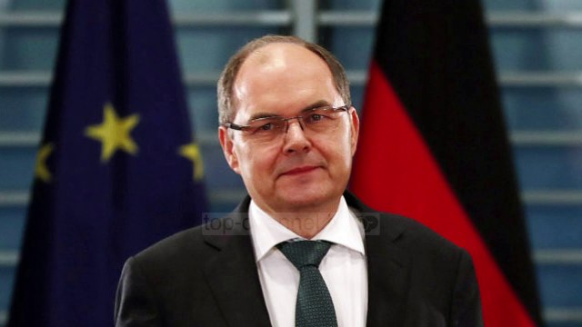 Djegia e mandateve, Schmidt: Kjo nuk është normale - Top Channel Albania - News - Lajme