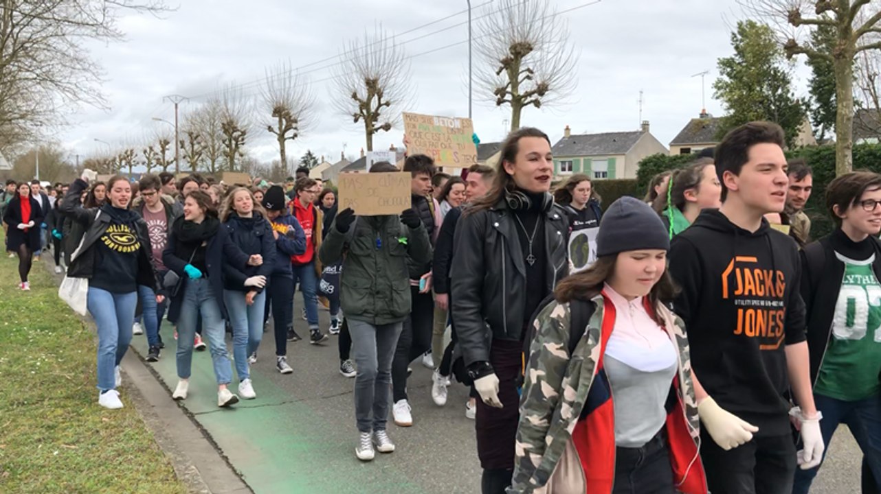 La Flèche. Les lycéens manifestent pour le climat