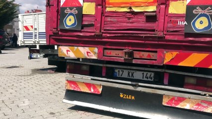 İkiz Plakalı Kamyonetler Yan Yana Yakalandı