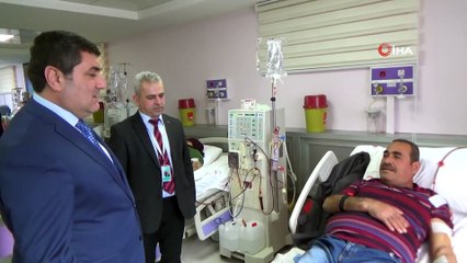 Hemodiyaliz Ünitesinde pastalı Böbrek Günü kutlaması
