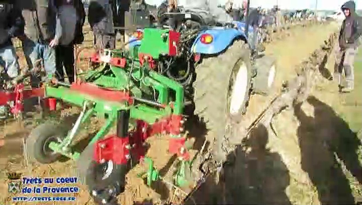 Démonstration de matériels d’entretien du sol et enherbement aux viticulteurs de TRETS 13MARS2019