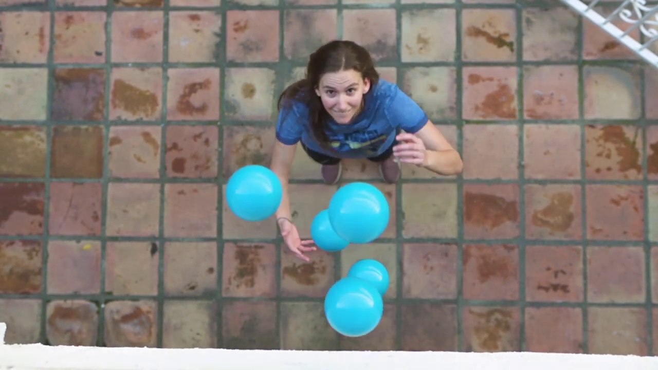 Juggler seen from above