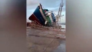 Fall of a boat under repair