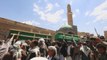 Los rebeldes hutíes entierran en Saná a 17 de las víctimas de bombardeos saudíes
