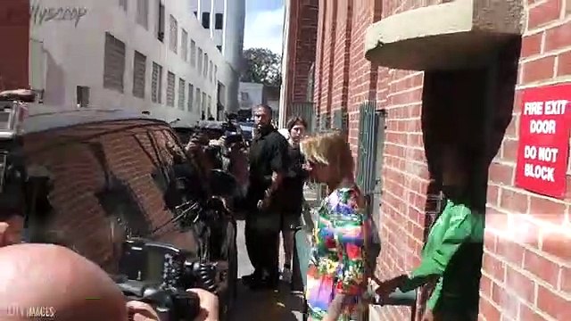 Khloe Kardashian SHADES Tristan Thompson! Justin Bieber SCARES Hailey Bieber! | DR