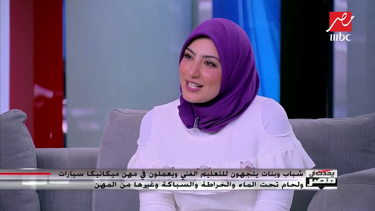 آية متولي.. فتاة تتحدى الصعب وتحكي عن أولى لحظاتها داخل ورشة "خراطة"