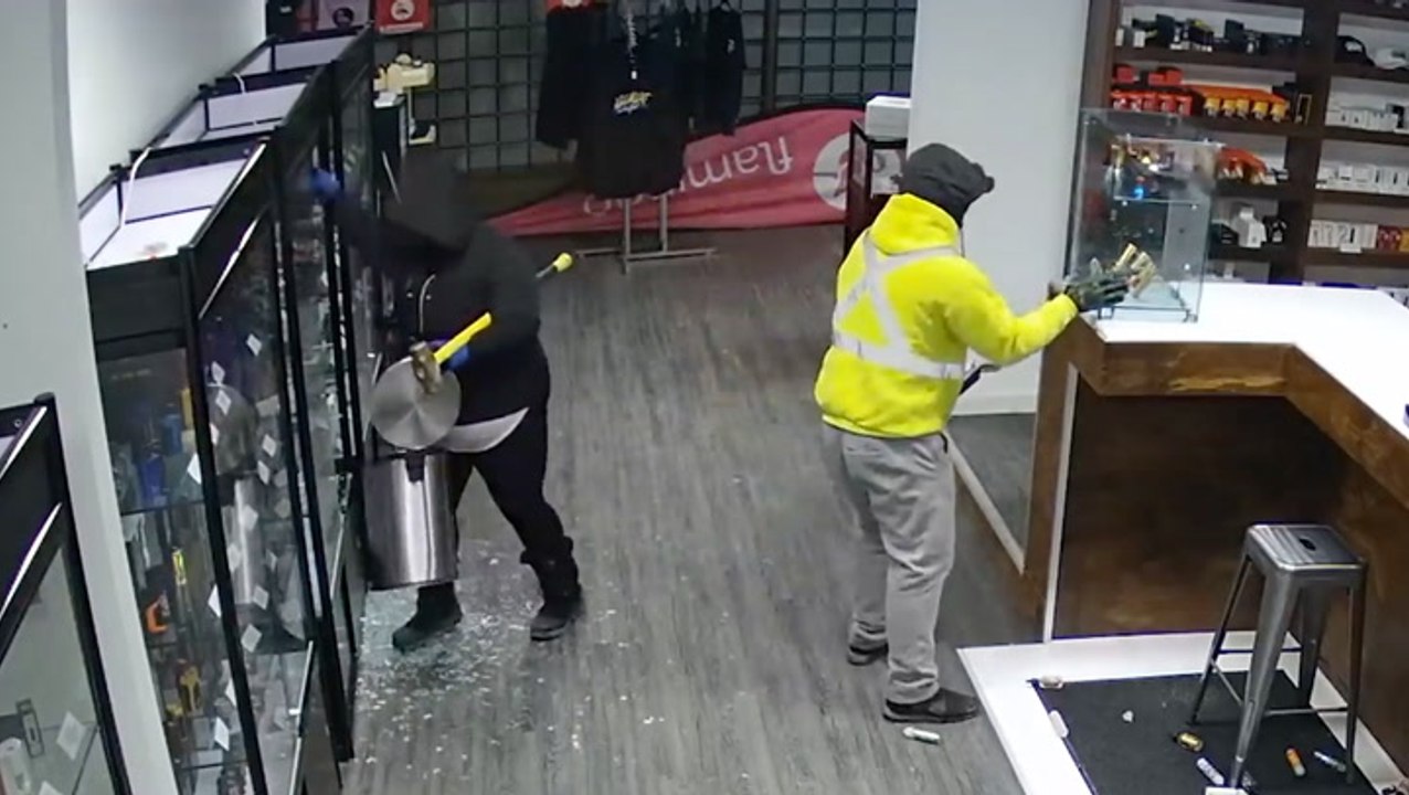Robbers Get Roasted By Commentator
