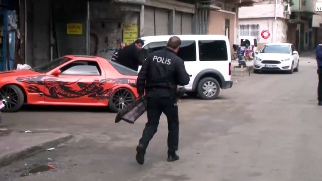 20 Bin Lira Dolandırılan Genç Kafasına Pompalı Tüfeği Dayayarak İntihar Etmek İstedi