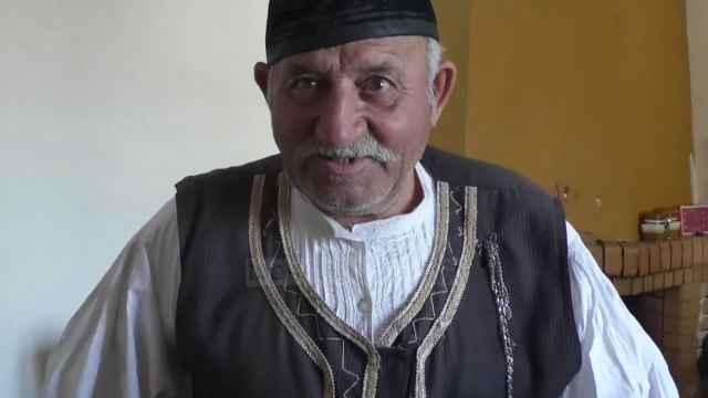 Mjeshtri i fustanellave në Dukat të Vlorës - Top Channel Albania - News - Lajme