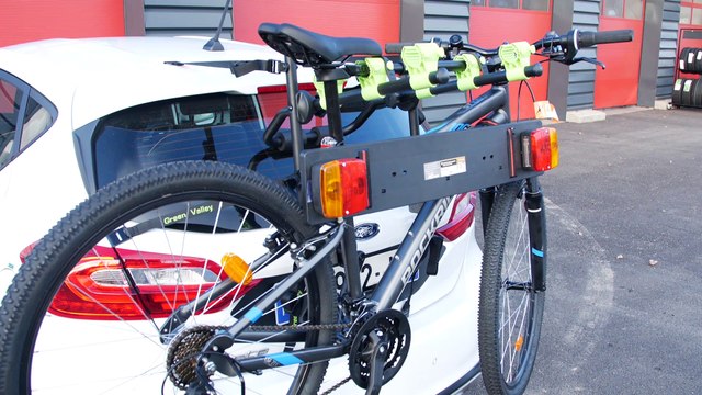 Tout savoir sur les remorques, coffres de toit et porte-vélos