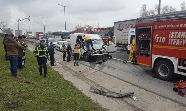 TEM Otoyolu Hadımköy Gişeler'de kaza