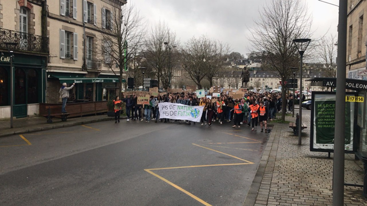 Pontivy. Les lycéens manifestent pour le climat