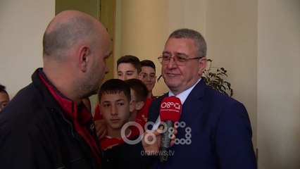 Ora News - A do të ndërpritet kampionati? Duka: Nesër vendimi