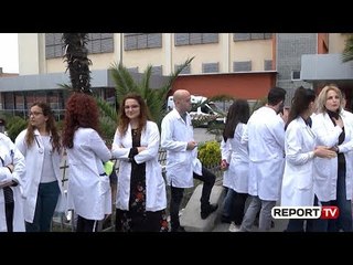 Zbulohet pse u dhunua nga familjarët e pacientit specializantja në QSUT, kolegët në protestë
