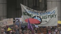 Miles de estudiantes toman las calles en Australia por el cambio climático