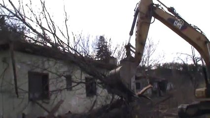 Mudurnu'da Eski Lojmanların Yıkımı Gerçekleştirildi - Bolu