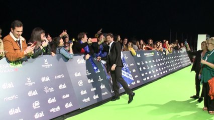 Aitana Ocaña entrega el Premio Dial a Manuel Carrasco