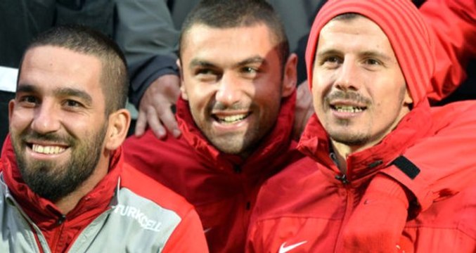Son Dakika! Burak Yılmaz ve Emre Belözoğlu Uzun Bir Aradan Sonra Milli Takıma Geri Döndü
