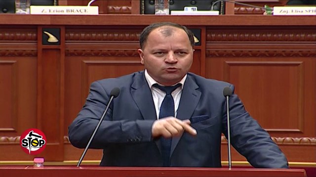 Stop-Betimi i deputeteve te rinj, Lefter Maliqi ze vendin e Bashes. (13.03.2019)