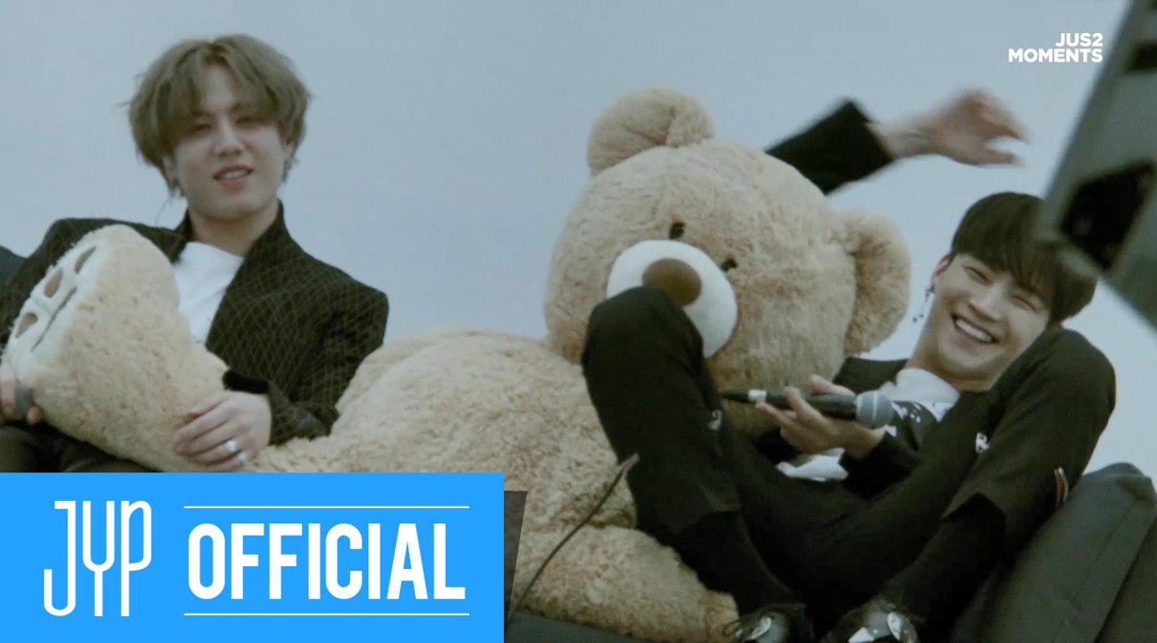 Jus2 MOMENTS_01 "LONG BLACK" LIVE BEHIND