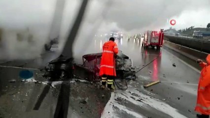 Tırla otomobil çarpıştı... Kaza sonrası araçlar alev alev böyle yandı: 2 yaralı